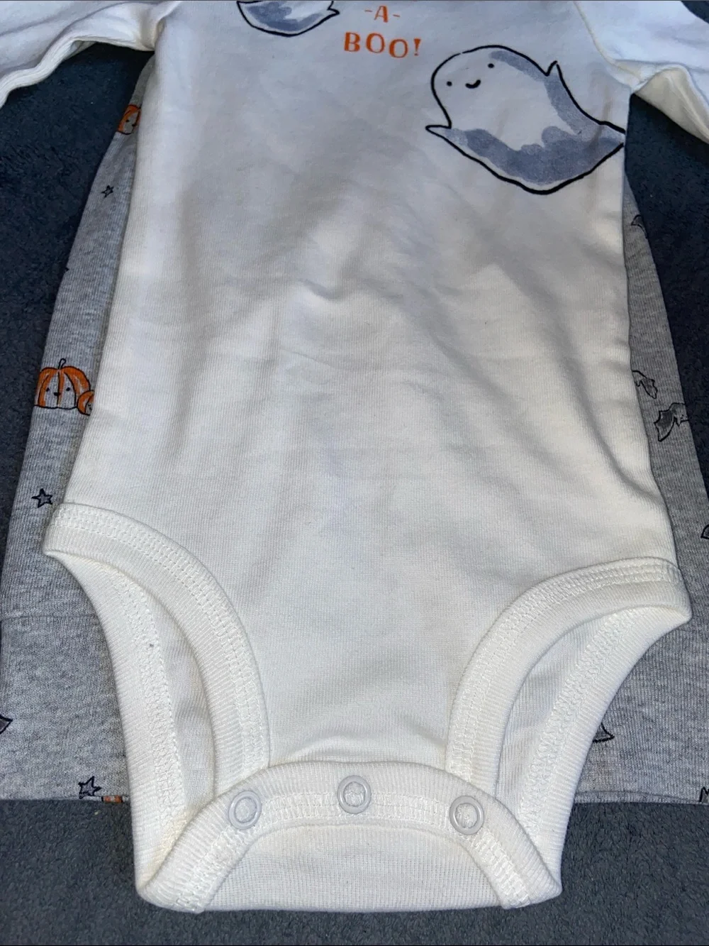 Carter's Cream Ghost 'Peek-A-Boo' Long-Sleeve and Pants size 6 Months